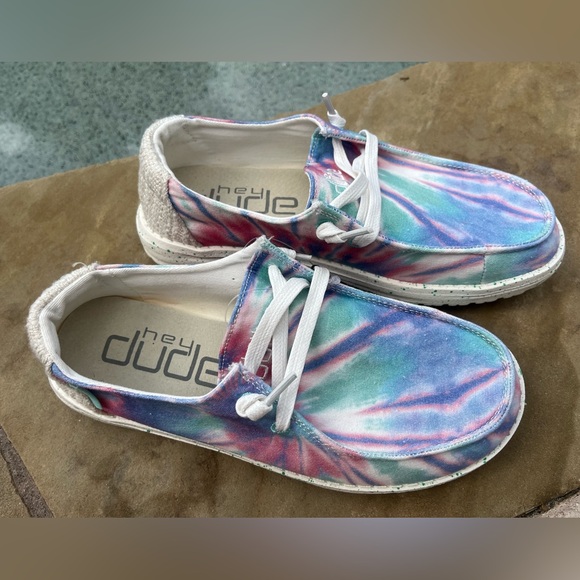 Hey Dude Women's Wendy Tie Dye Slip-On Shoes in Rose Candy Size 6 NWT - Picture 3 of 11